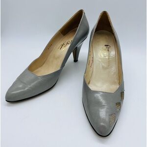ROLINA FERRAGAMO SCHIQUONE WOMENS SOFT GRAY 3” HEELS SIZE 8